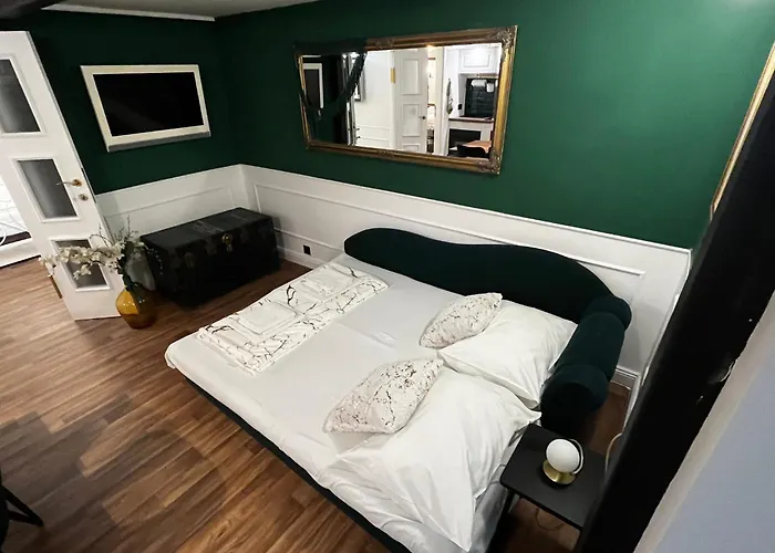 Db Interiors * Split