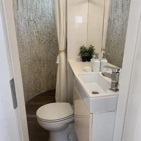 Db Interiors Apartament *