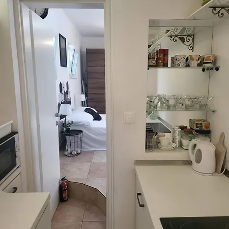 Db Interiors 아파트 스플리트